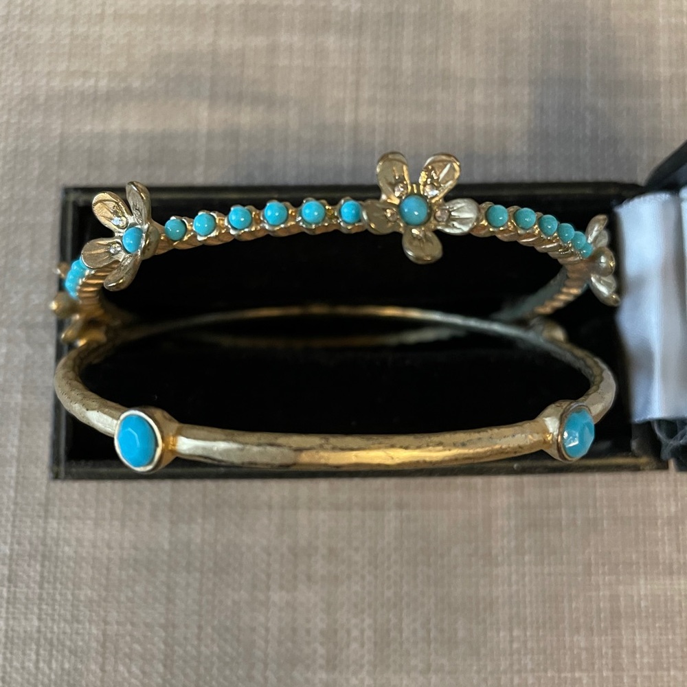 Turquoise& gold/metal/beaded/bangle bracelet set.